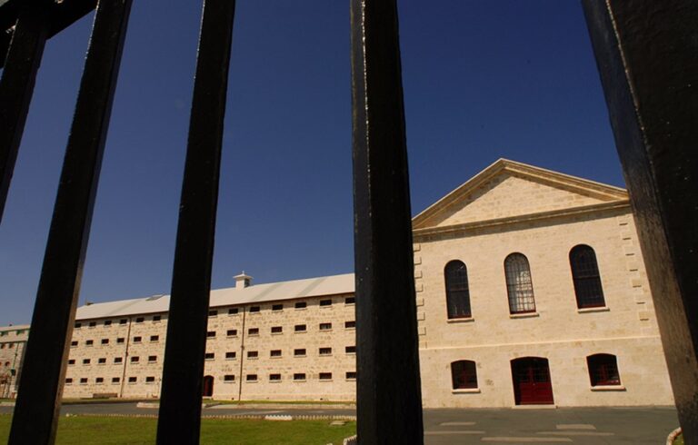 The prisoners and the free